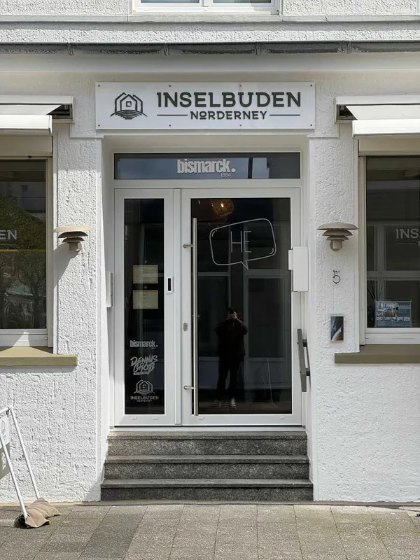 Schild und Türbeschriftung für Inselbuden Norderney